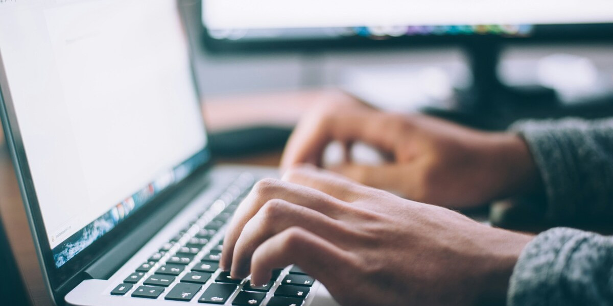 Discovering a Trustworthy Gambling Site: Insights from the Inavegas Scam Verification Community